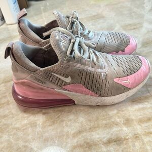Nike Air 270 girls size 4